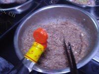 自己做的牛肉胡萝卜饺子做法图解4)