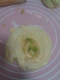 自己做的手撕葱油饼做法图解16)