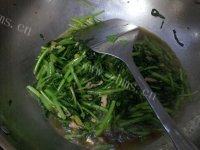 家常菜茼蒿炒肉丝