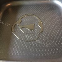 美味的莲藕猪骨汤做法图解5)