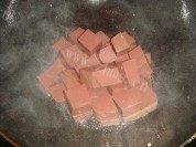 炒鸭血做法图解3)
