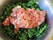 色泽不错的荠菜煎饺做法图解4)