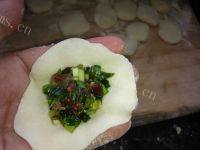 诱人的三鲜馅饺子做法图解11)
