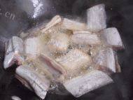 常吃不腻的红烧带鱼做法图解4)