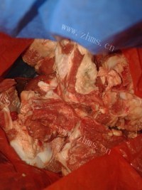 嫩滑姜辣牛肉煲做法图解1)