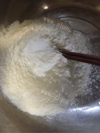 美味的白菜肉包做法图解1)