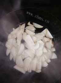 家常菜辣炒杏鲍菇做法图解2)