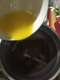 独特的草莓芝士蛋糕做法图解4)