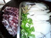 杏鲍菇炒肉片-懒人版做法图解2)