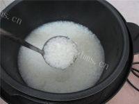 易做的猪肝瘦肉粥做法图解7)
