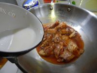美味的茄汁五花肉藕卷做法图解22)