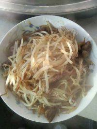 家常菜豆芽炒肉