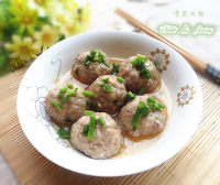 美味的清蒸肉圆