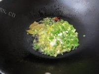 美味孜然鱿鱼做法图解5)