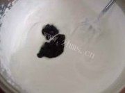 自制双层蓝莓慕丝蛋糕做法图解2)