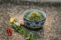 芳香四溢的凉拌海带丝做法图解1)