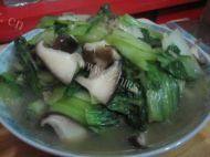 鲜嫩的香菇炒油菜