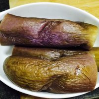 独特的凉拌茄子做法图解4)