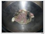 家常菜肉片黄瓜做法图解2)