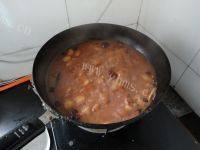 常吃不腻的土豆红烧肉做法图解7)