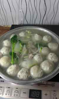 美味的冬瓜肉丸汤