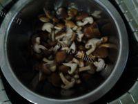 「DIY」香菇炒肉做法图解2)