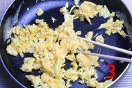 「营养美食」韭菜鸡蛋馅饼做法图解3)