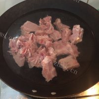 色香味俱全的糖醋排骨做法图解1)