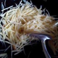 爽口的香辣土豆丝做法图解6)