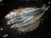 美味的辣烧青占鱼做法图解3)