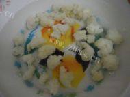 美味的凉拌菜花做法图解3)