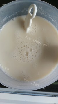 美味的红枣花生豆浆