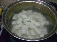 美味的丸子豆腐汤做法图解3)