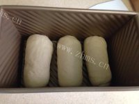 芳香四溢的牛奶吐司做法图解8)