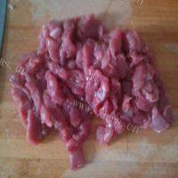 爱美食-红菇瘦肉汤的做法图解一