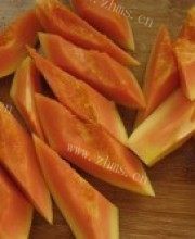 美味的木瓜煲猪蹄做法图解2)