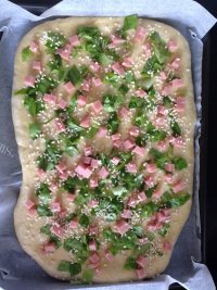 自制肉松沙拉面包做法图解5)