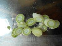 清淡的清炒芹菜做法图解1)