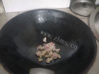 美美厨房之炒包菜做法图解6)