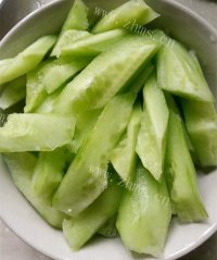 家常菜炒黄瓜做法图解2)