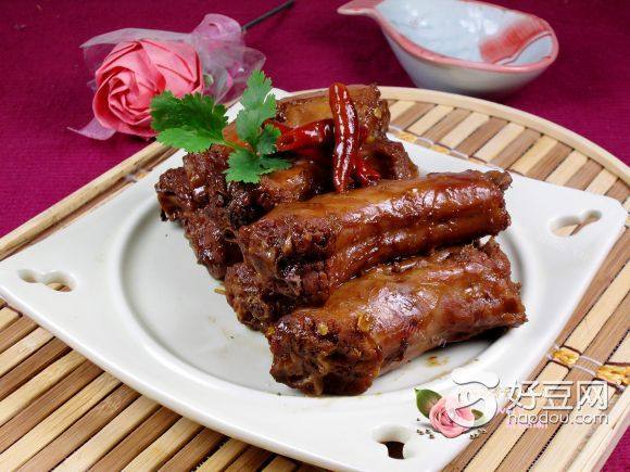 麻辣鸭脖