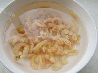 家常酸豆角炒虾米做法图解2)