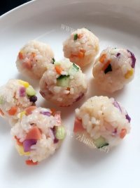 美味的五彩饭团做法图解4)