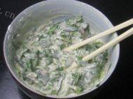 菠菜蛋饼做法图解4)