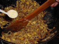 家常菜黄豆芽炒肉丝