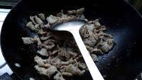 家常菜青椒炒肉做法图解5)