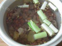花生茴香炖牛肉做法图解9)