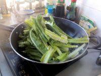 家有大厨之蒜蓉油麦菜做法图解4)