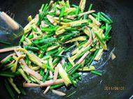 家常菜韭苔炒腐竹