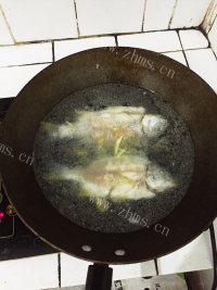美味的鲡鱼豆腐汤做法图解6)